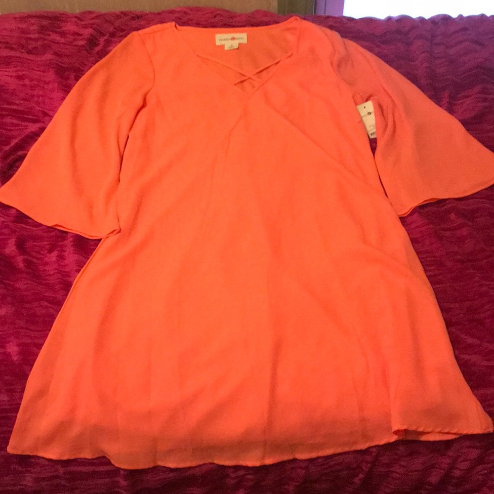 Bell sleeved tunic NWT